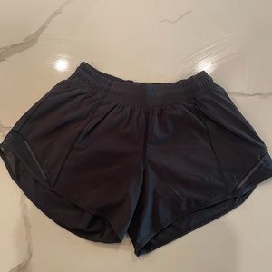 Lululemon 4’ Black Hotty Hot Shorts
